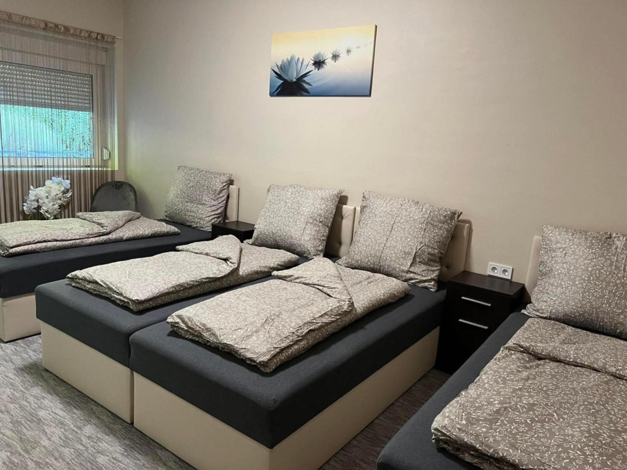 Kinizsi Udvar Apartmanház Balatonboglár Exteriér fotografie