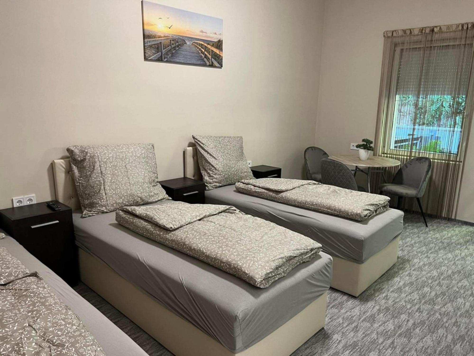Kinizsi Udvar Apartmanház Balatonboglár Exteriér fotografie