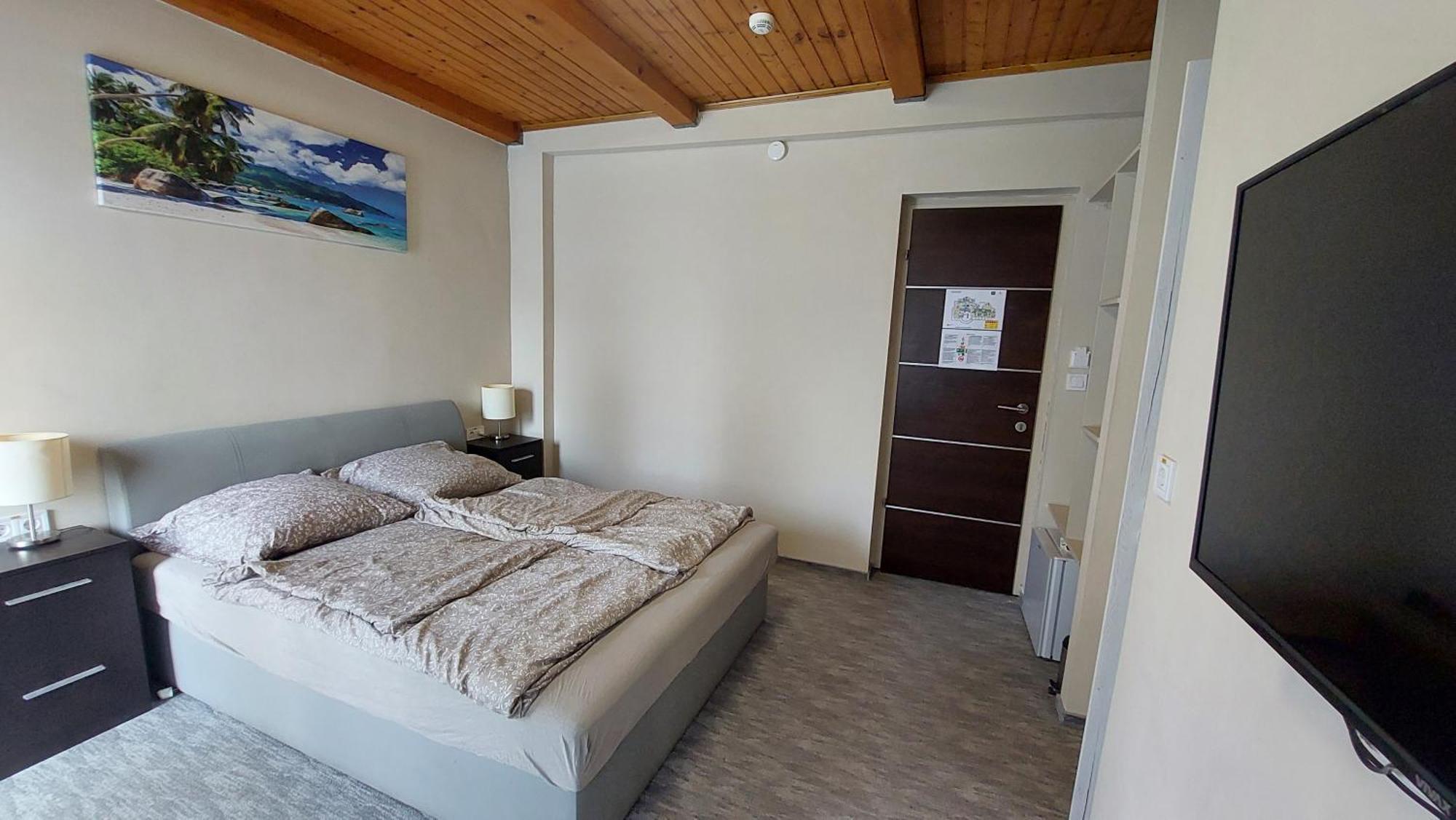 Kinizsi Udvar Apartmanház Balatonboglár Exteriér fotografie