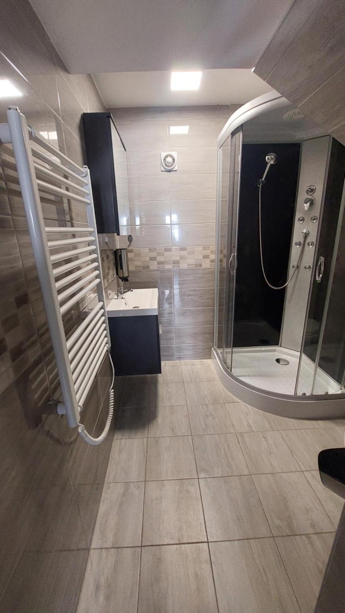 Kinizsi Udvar Apartmanház Balatonboglár Exteriér fotografie
