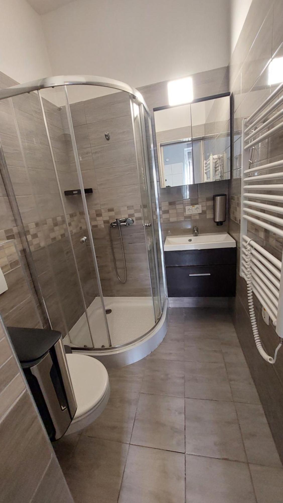 Kinizsi Udvar Apartmanház Balatonboglár Exteriér fotografie