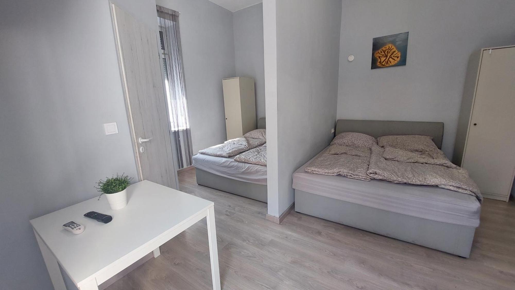 Kinizsi Udvar Apartmanház Balatonboglár Exteriér fotografie
