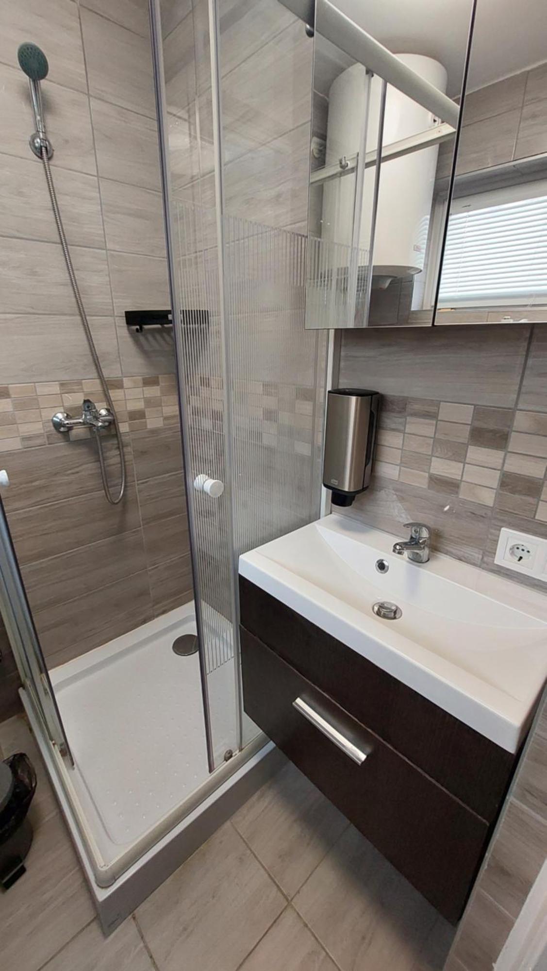 Kinizsi Udvar Apartmanház Balatonboglár Exteriér fotografie